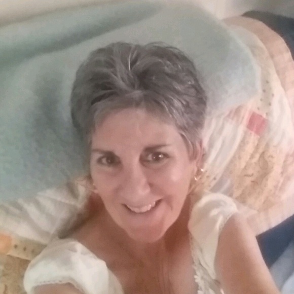 Meet your Posher, Jayne - Picture 1 of 1